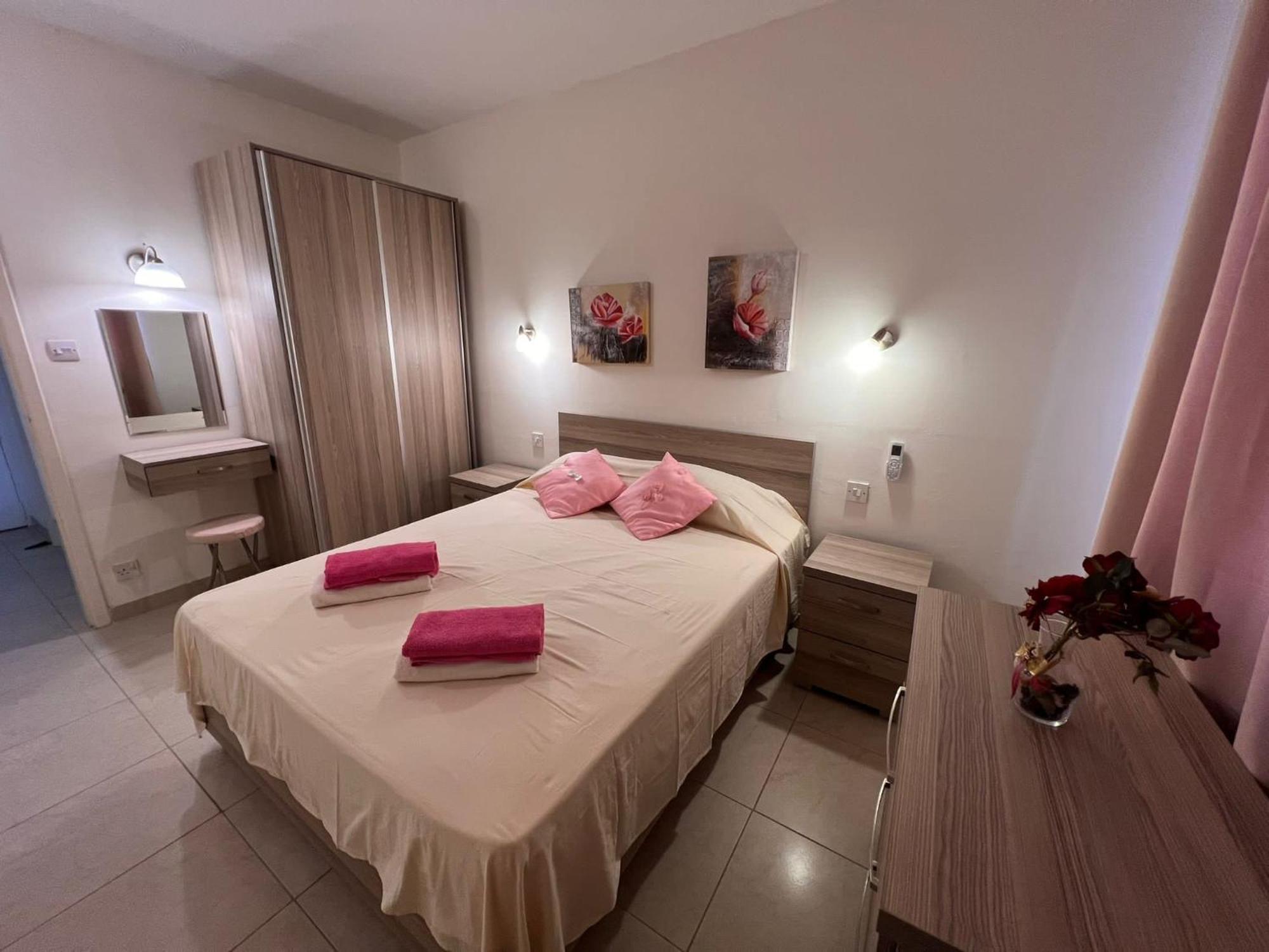 Fiesta Apartment Seaview Mellieha Exterior photo