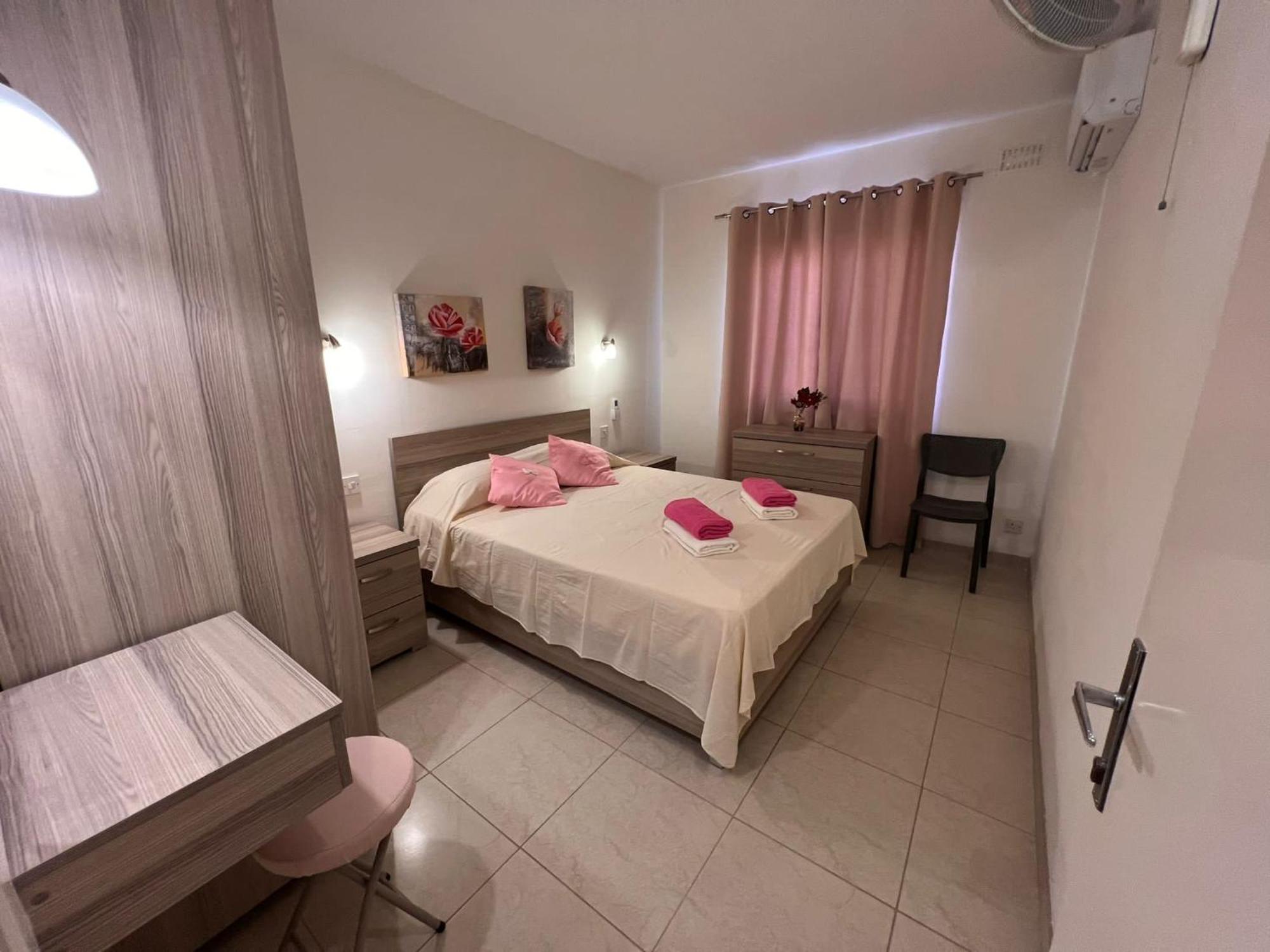 Fiesta Apartment Seaview Mellieha Exterior photo